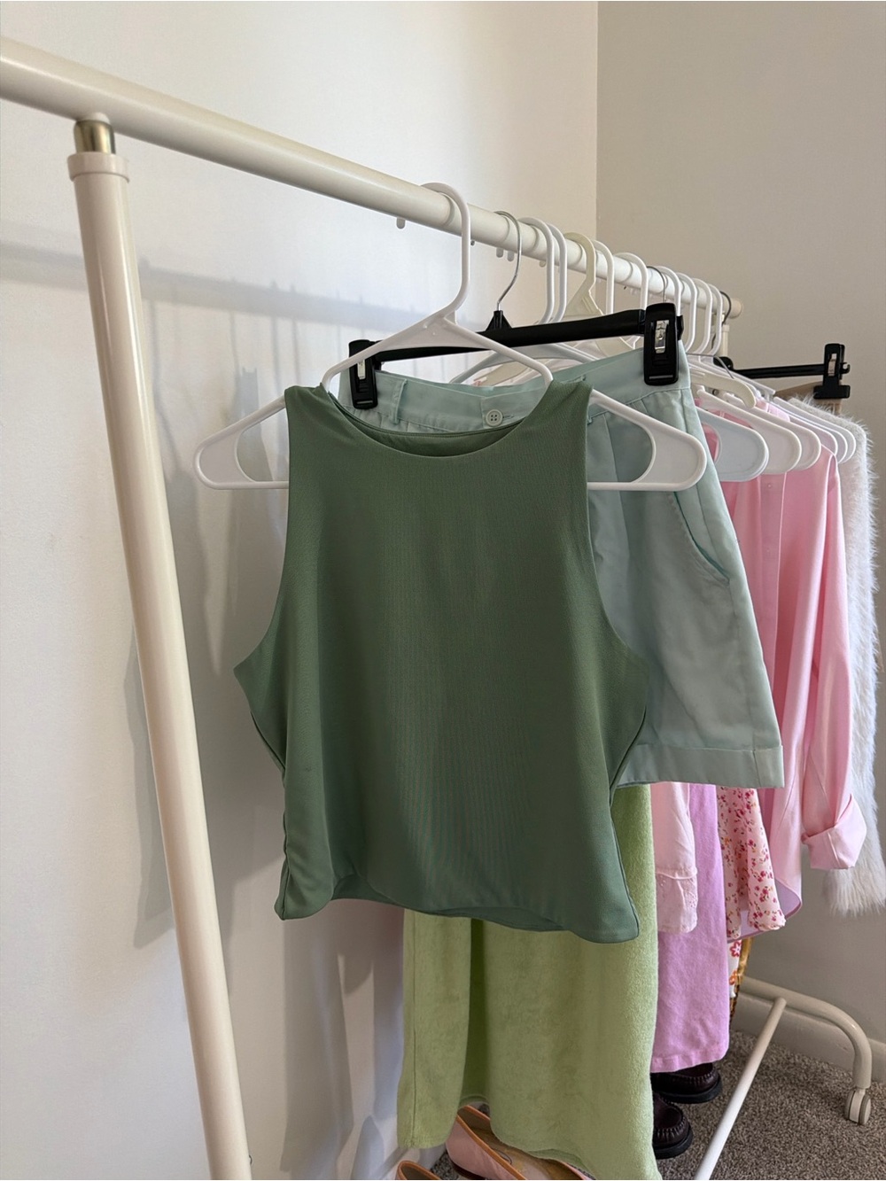 Sleeveless Sage Green Crop Tank Top - Women's